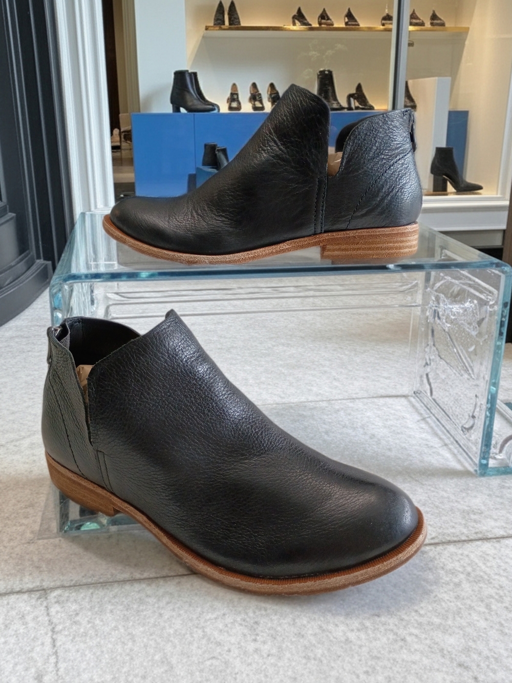 New Kork-Ease Renny Black Leather Cutout Ankle Booties Size 6.5